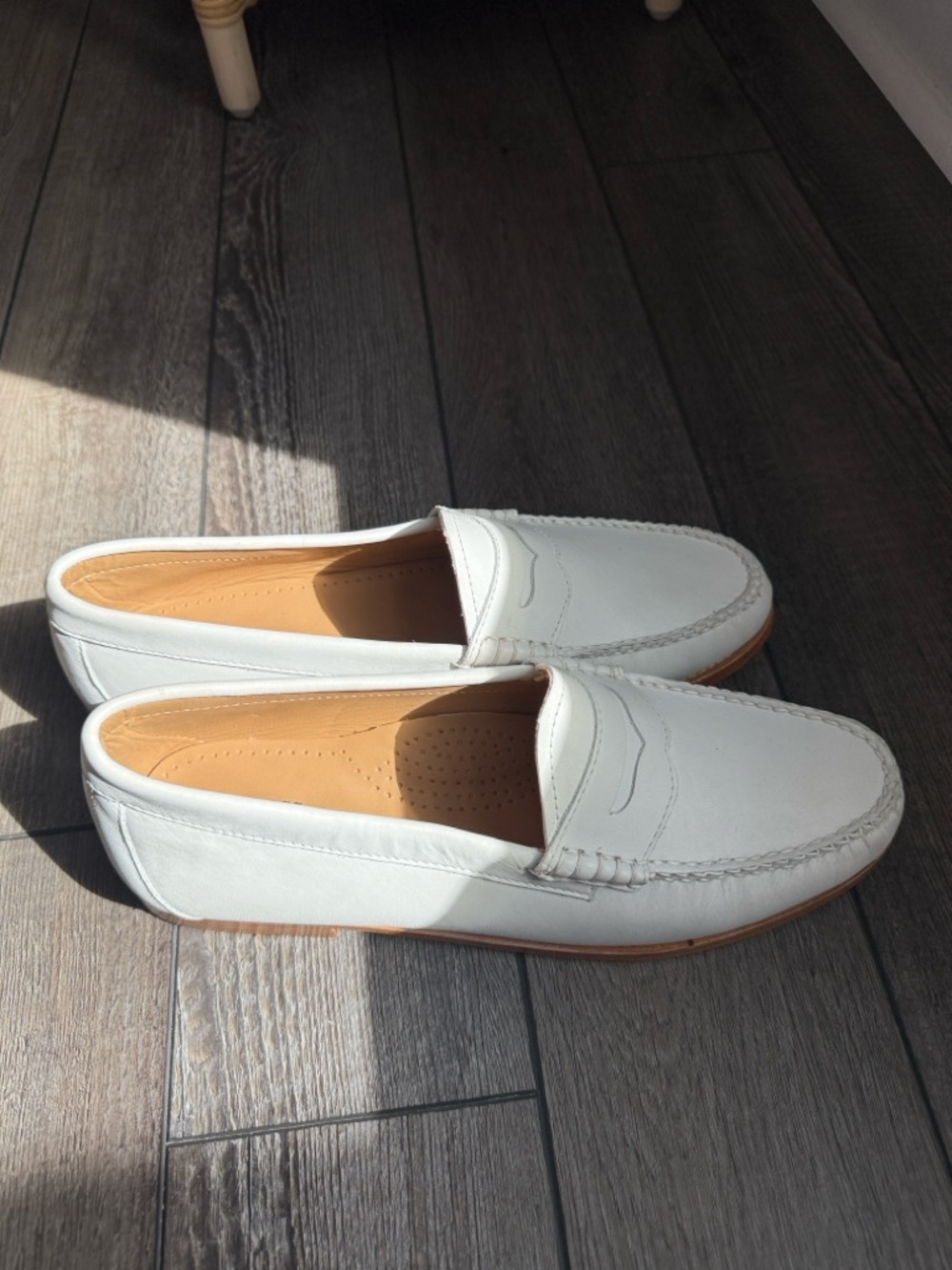 G.H. Bass & Co. White Leather Penny Loafers with Brown Stacked Heel - Picture 3 of 5